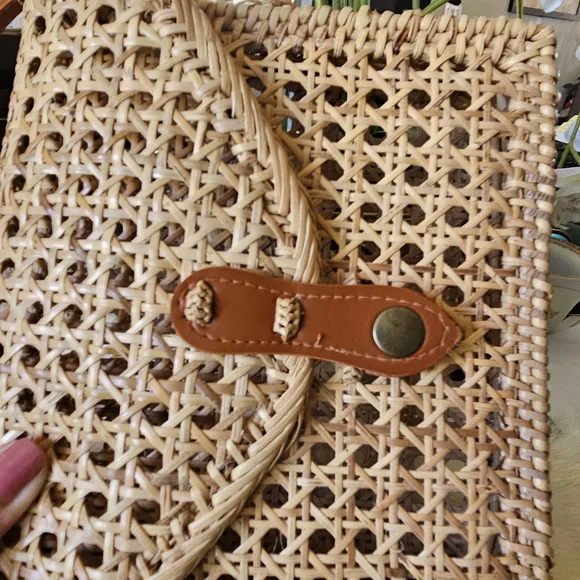 Source Unknown Natural Woven Crossbody with Brown Trim - Picture 6 of 7